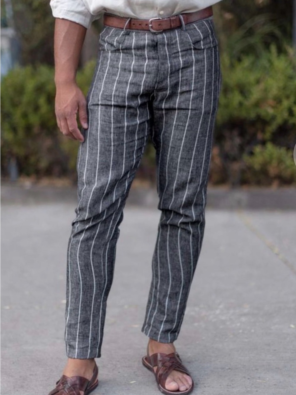 Alex Crane Striped Linen-Blend Pants in Charcoal striped Size 31